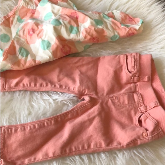 Gap set top and pants both size 6 to 12 months - Picture 3 of 6